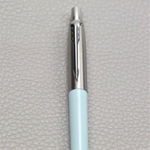 New Parker Jotter Original Pen 50s Finish Medium Black Ink Made in France Blue - Picture 2 of 4